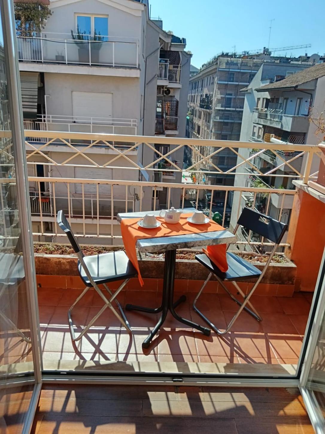 Di Fronte Alla Cupola โรม ภายนอก รูปภาพ