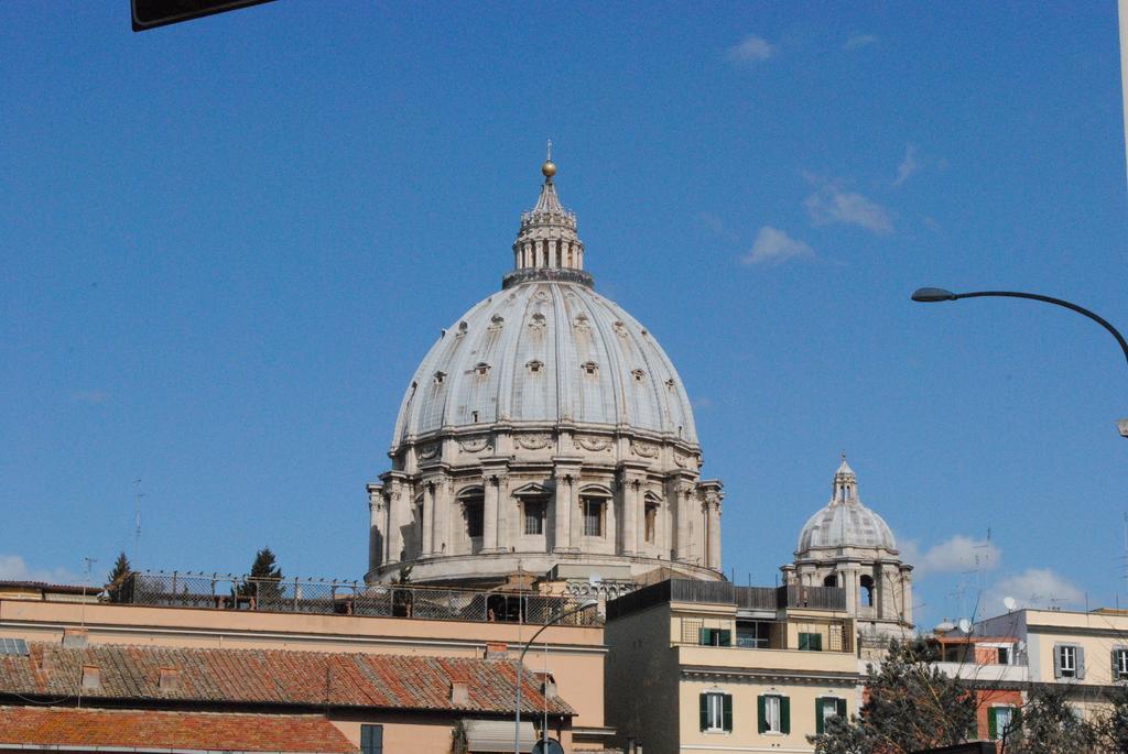 Di Fronte Alla Cupola โรม ห้อง รูปภาพ